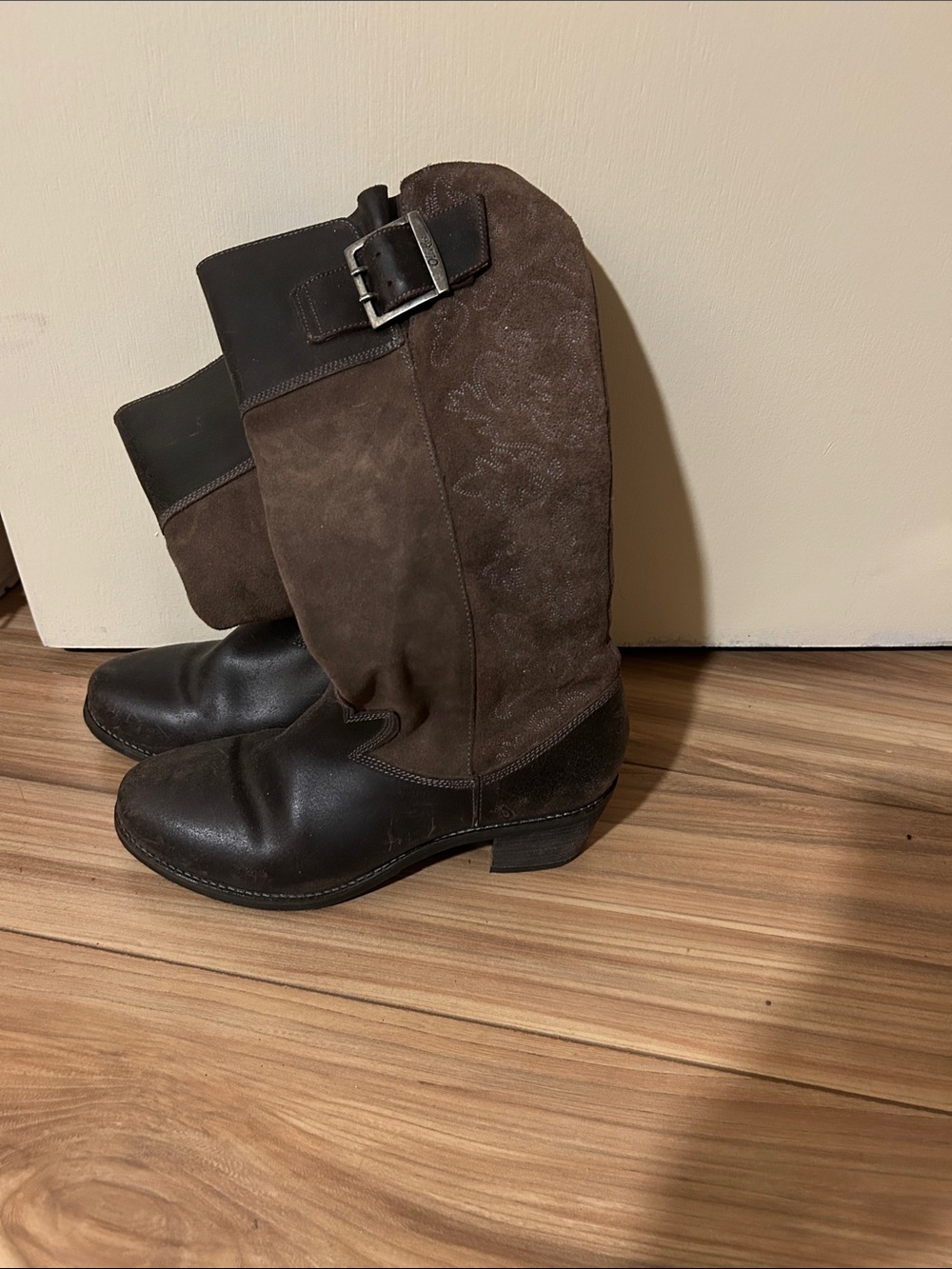 OluKai Brown and Dark Brown Suede Leather Heeled Boots